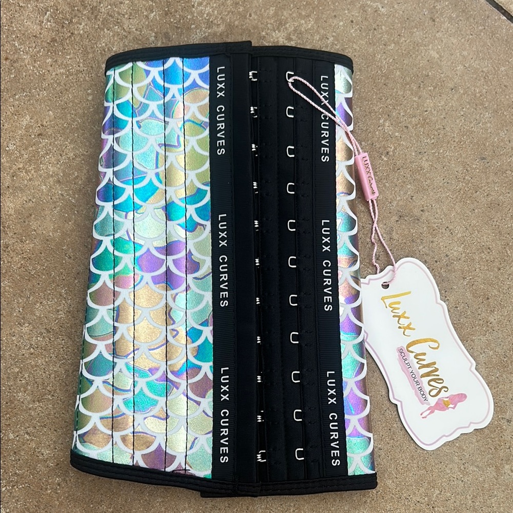 Brand new Luxx Curves Waist Trainer size 2XS, short torso in mermaid pattern
